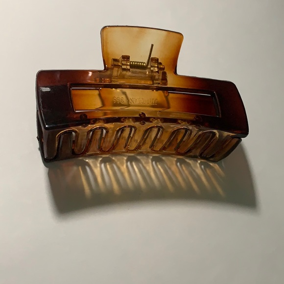 COPY - 1PC Brand New Solid Small Hair Claw - Picture 2 of 7